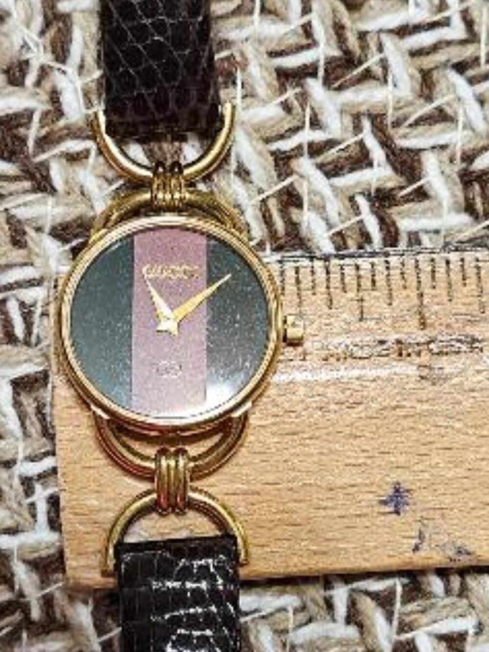 Women's Gucci Watch 6000L In great Shape - Picture 16 of 16